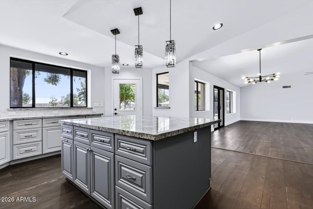 6217 N 79TH Drive, Glendale, AZ 85303