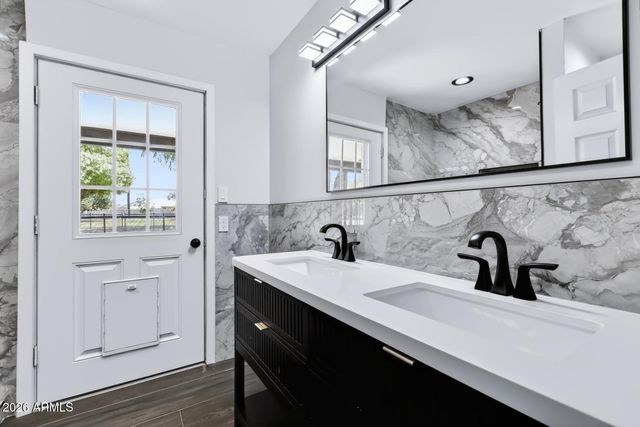 6217 N 79TH Drive, Glendale, AZ 85303
