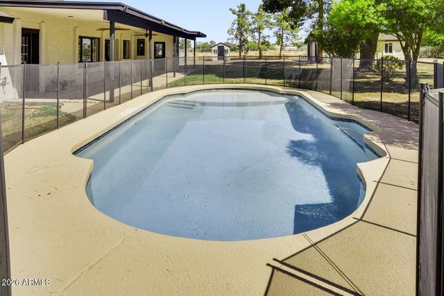 6217 N 79TH Drive, Glendale, AZ 85303