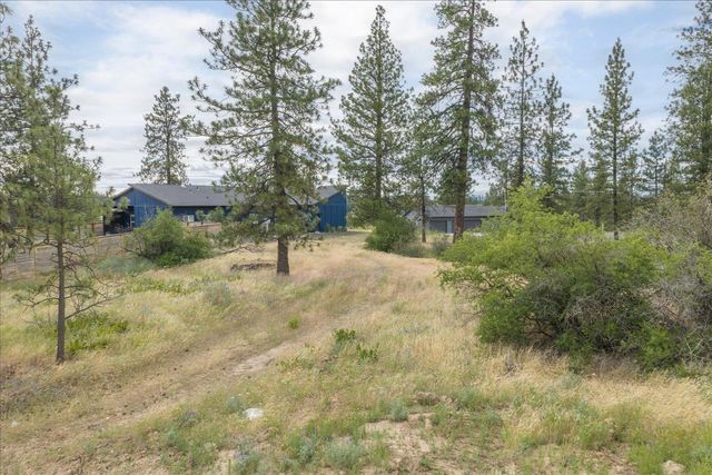 3819 W Cliffside Ln, Spokane, WA 99224