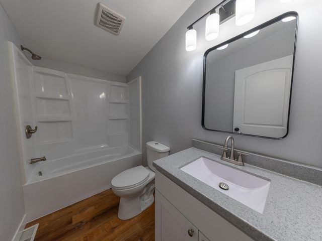 1677 W 900 N, Wheatfield, IN 46392