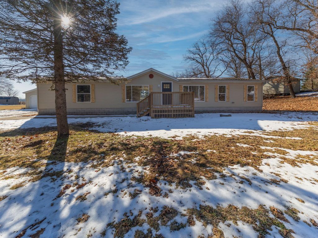 1677 W 900 N, Wheatfield, IN 46392