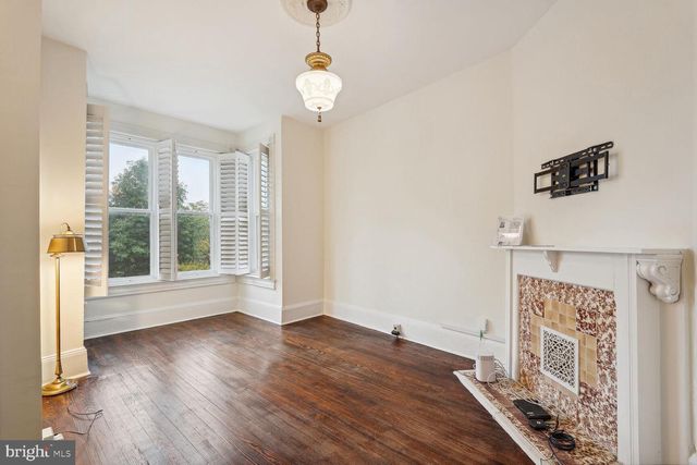 1932 35TH ST NW, Washington, DC 20007