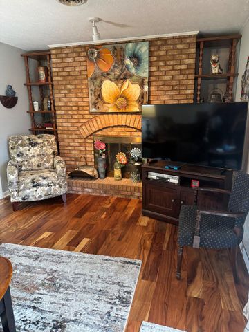 20712 TROVINGER MILL RD RD, Hagerstown, MD 21742