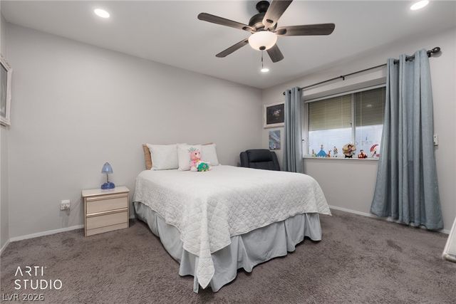 105 North Cimarron Road, Las Vegas, NV 89145