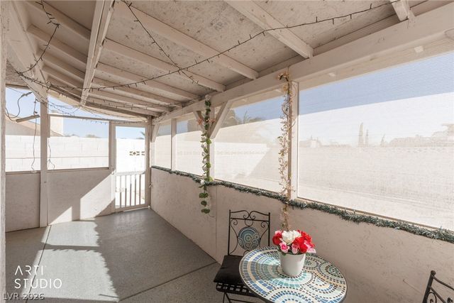 105 North Cimarron Road, Las Vegas, NV 89145