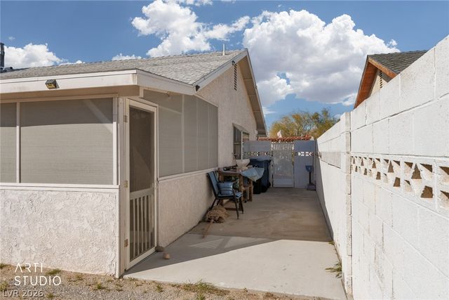 105 North Cimarron Road, Las Vegas, NV 89145
