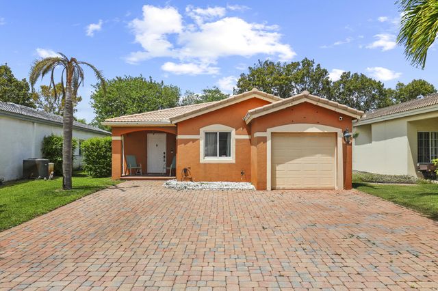 1419 SW 45th Way, Deerfield Beach, FL 33442
