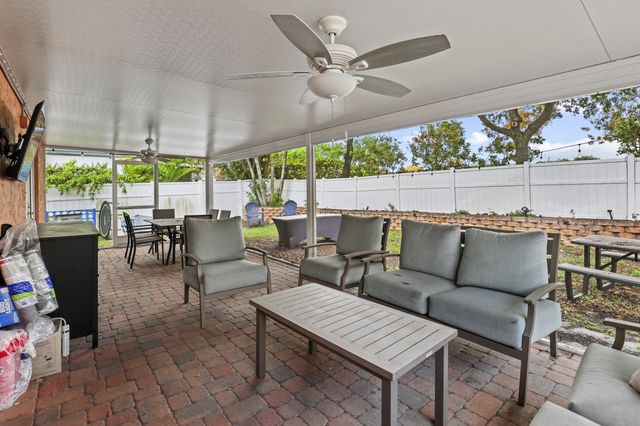 1419 SW 45th Way, Deerfield Beach, FL 33442