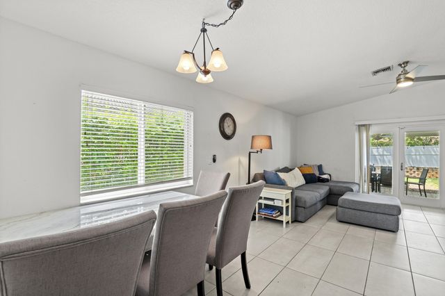 1419 SW 45th Way, Deerfield Beach, FL 33442