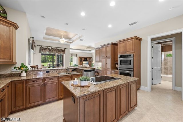 20301 Leopard LN, Estero, FL 33928