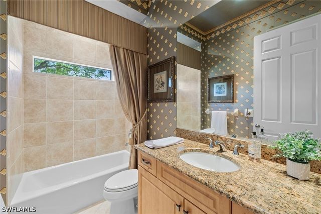 20301 Leopard LN, Estero, FL 33928