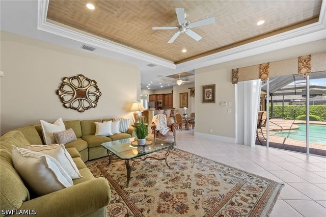 20301 Leopard LN, Estero, FL 33928