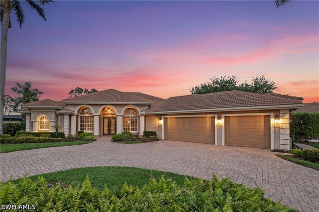 20301 Leopard LN, Estero, FL 33928