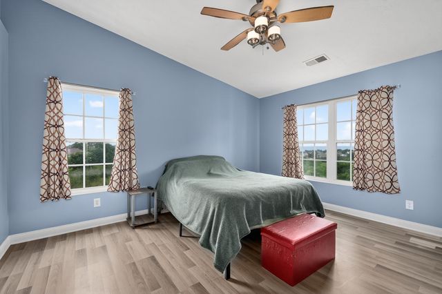 588 Ivy Ridge Drive, Newport, KY 41076