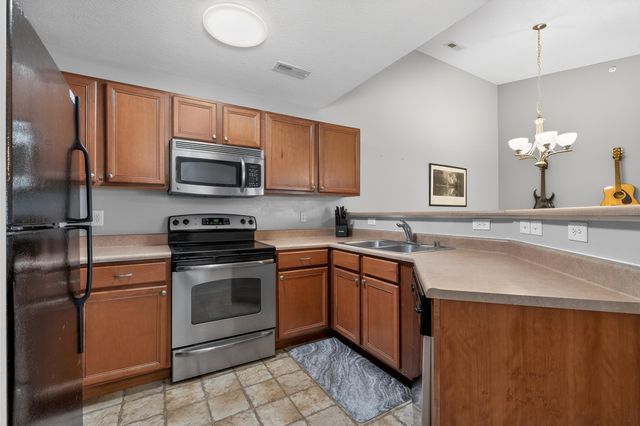 588 Ivy Ridge Drive, Newport, KY 41076