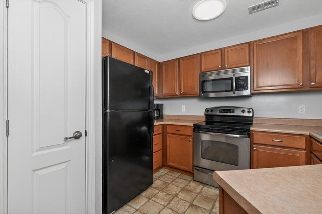588 Ivy Ridge Drive, Newport, KY 41076