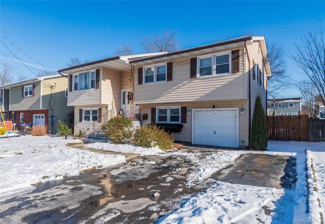 19 Maryland Avenue, Poughkeepsie, NY 12603