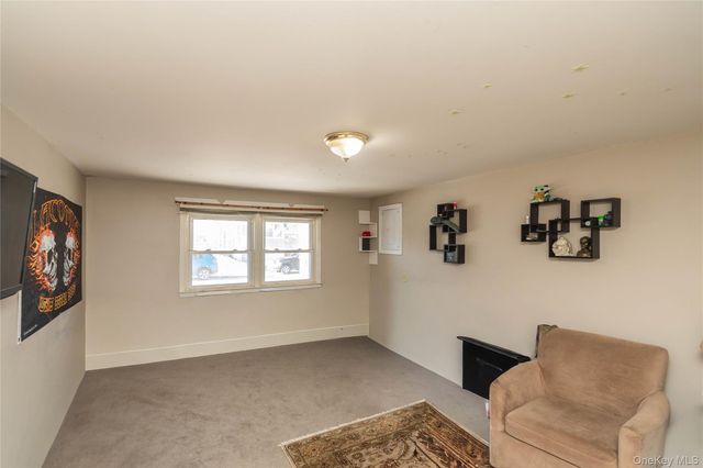 19 Maryland Avenue, Poughkeepsie, NY 12603