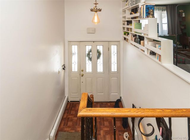 19 Maryland Avenue, Poughkeepsie, NY 12603