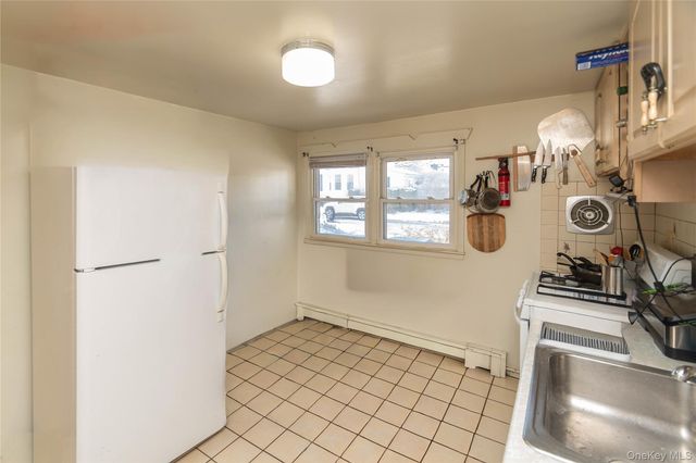 19 Maryland Avenue, Poughkeepsie, NY 12603