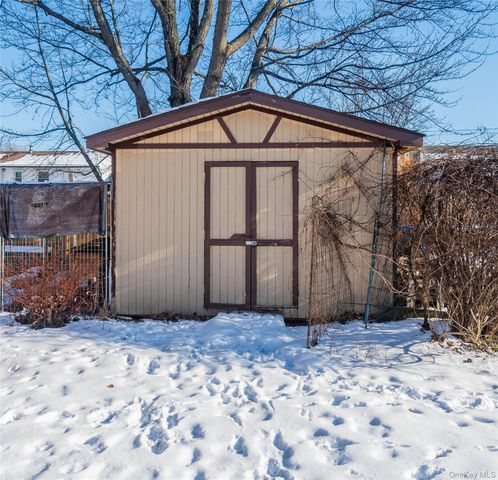 19 Maryland Avenue, Poughkeepsie, NY 12603