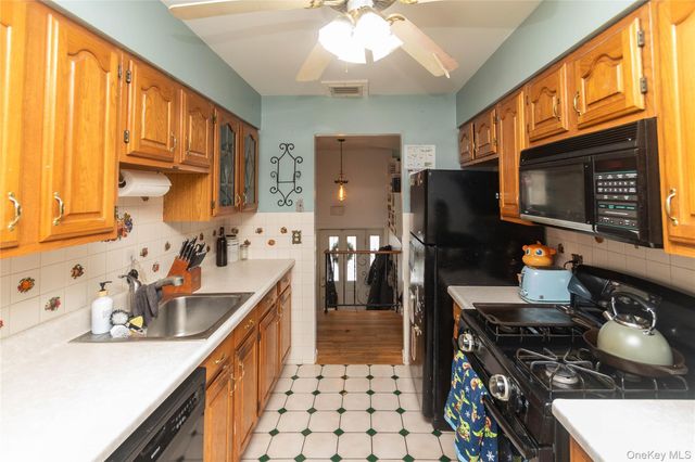 19 Maryland Avenue, Poughkeepsie, NY 12603