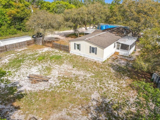 45750 PINE STREET, Paisley, FL 32767