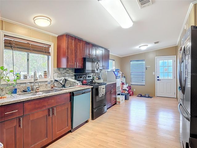 45750 PINE STREET, Paisley, FL 32767