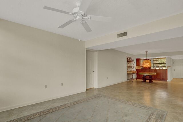 3636 WHITEHALL Drive 105, West Palm Beach, FL 33401