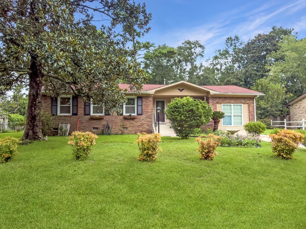103 Wren Court, Summerville, SC 29485