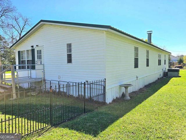 186 Justice Avenue, Fitzgerald, GA 31750