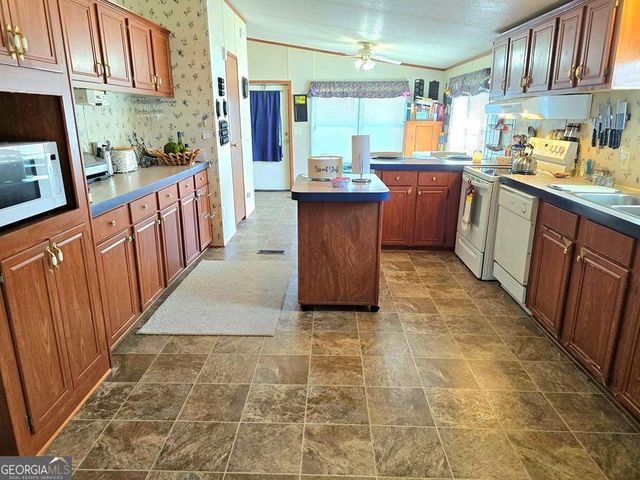 186 Justice Avenue, Fitzgerald, GA 31750