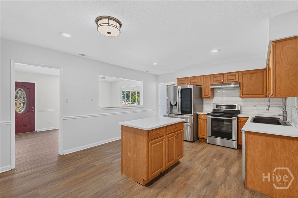 Image 15 of property listing at 110 Penn Waller Cove, Savannah, GA 31410