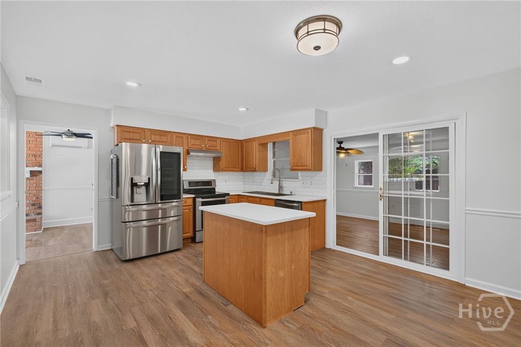Image 20 of property listing at 110 Penn Waller Cove, Savannah, GA 31410