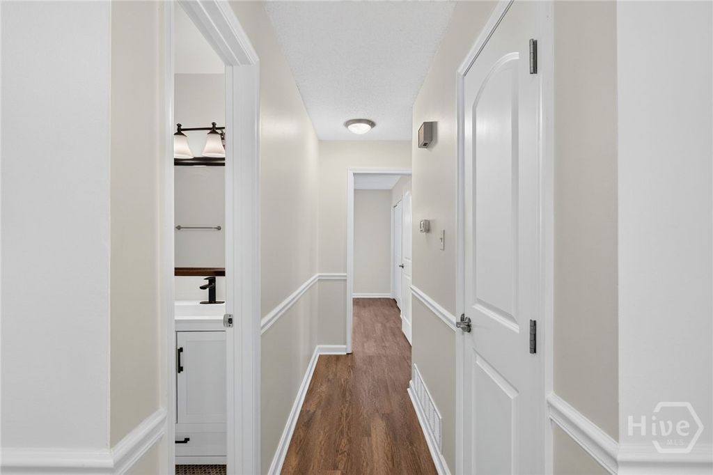 Image 21 of property listing at 110 Penn Waller Cove, Savannah, GA 31410