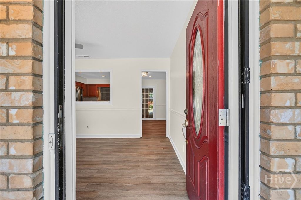 Image 6 of property listing at 110 Penn Waller Cove, Savannah, GA 31410