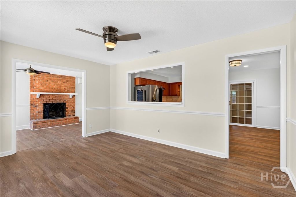 Image 7 of property listing at 110 Penn Waller Cove, Savannah, GA 31410