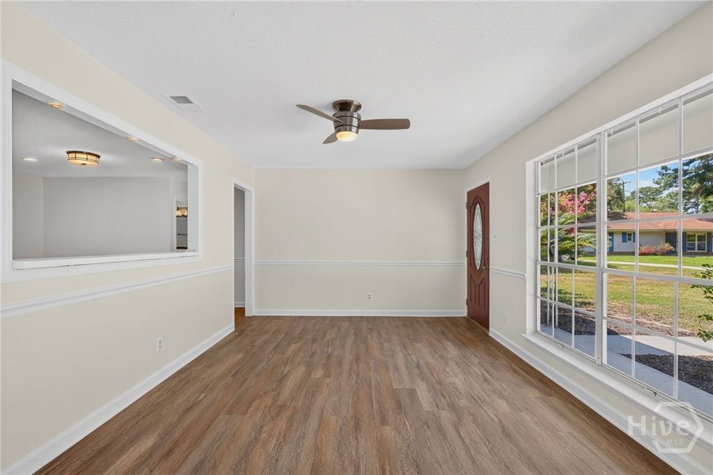 Image 8 of property listing at 110 Penn Waller Cove, Savannah, GA 31410