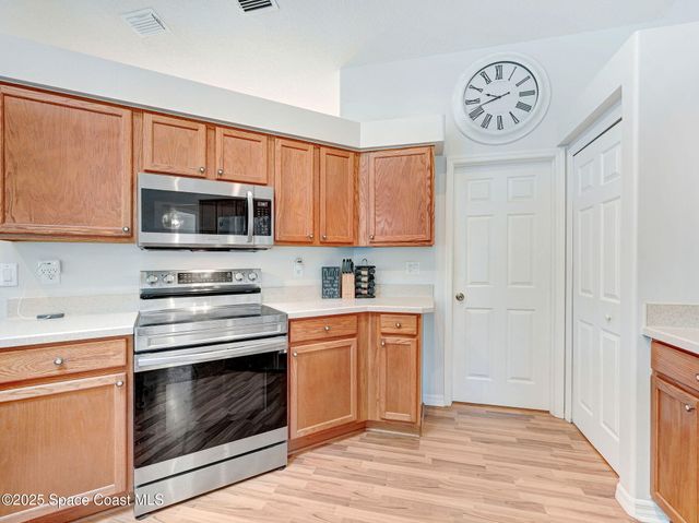 654 Sheridan Woods Drive, Melbourne, FL 32904