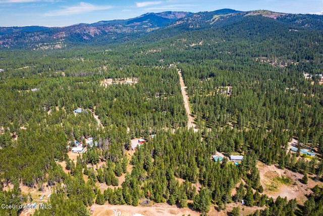 1246 Blanchard Cutoff, Blanchard, ID 83804