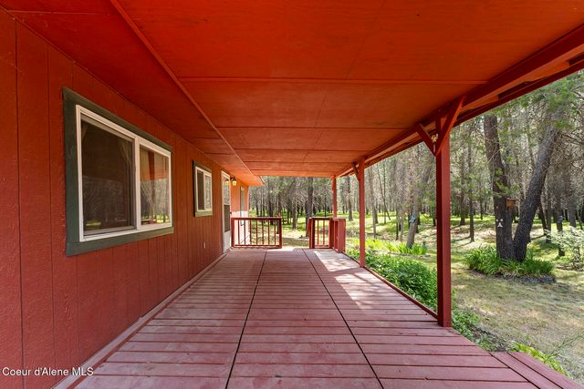1246 Blanchard Cutoff, Blanchard, ID 83804