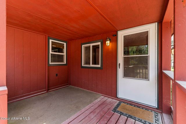 1246 Blanchard Cutoff, Blanchard, ID 83804