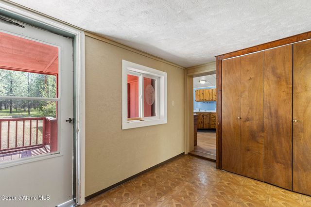 1246 Blanchard Cutoff, Blanchard, ID 83804