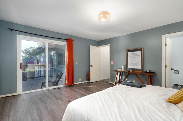 1410 S Briar Avenue, Springfield, MO 65809