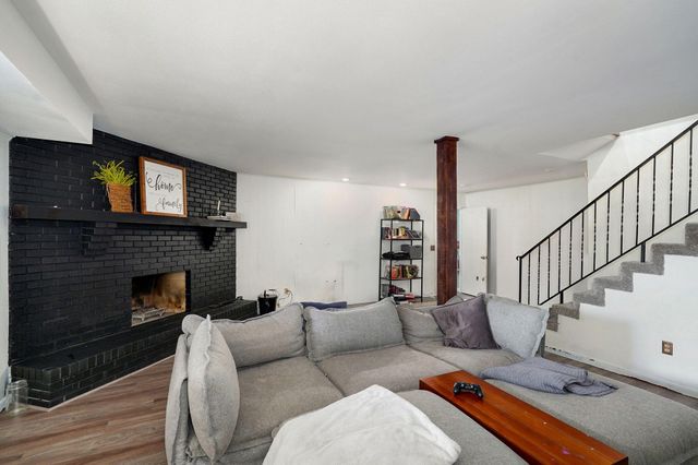 1410 S Briar Avenue, Springfield, MO 65809