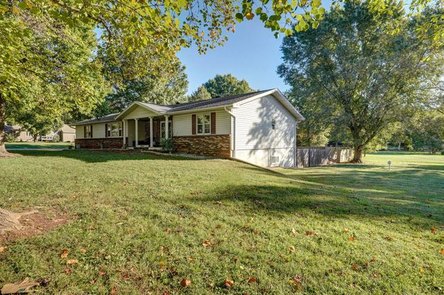 1410 S Briar Avenue, Springfield, MO 65809