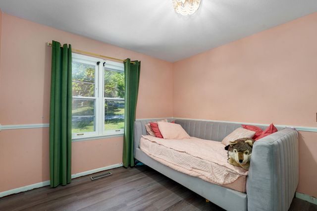 1410 S Briar Avenue, Springfield, MO 65809