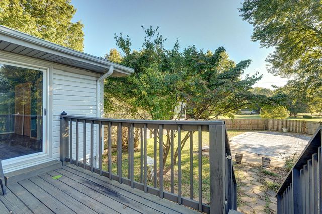 1410 S Briar Avenue, Springfield, MO 65809