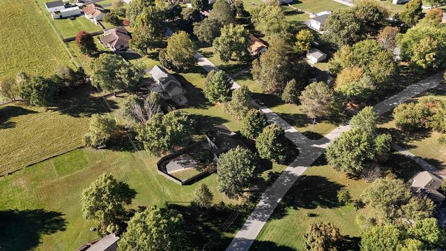 1410 S Briar Avenue, Springfield, MO 65809